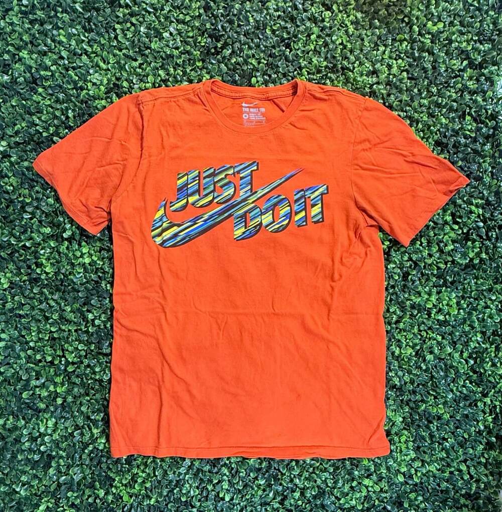 Nike Just Do It T-Shirt Size M Orange Graphic